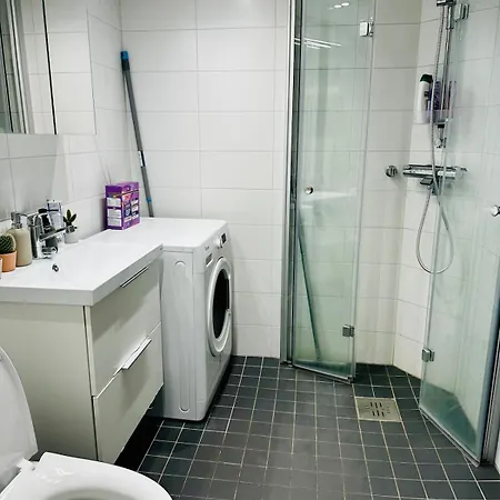 54m2 10min Walk To Train Station 15mins Train To Airport And 25mins Train To Centre *